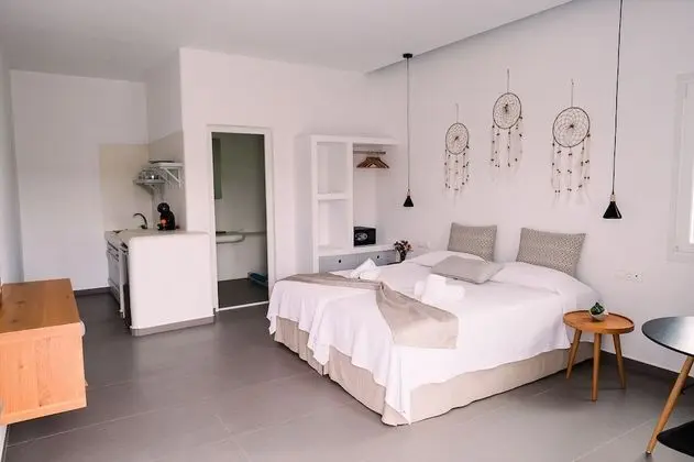 Deluxe Tek Büyük Yataklı Oda, Kısmi Deniz Manzaralı