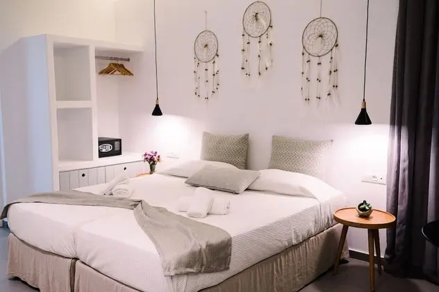 Deluxe Tek Büyük Yataklı Oda, Kısmi Deniz Manzaralı