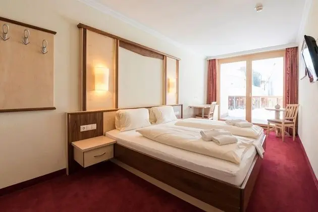 Standard Tek Büyük Yataklı Oda