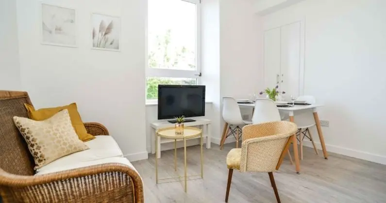 Apart Daire, 2 Çift Kişilik Yatak, Sigara İçilmez