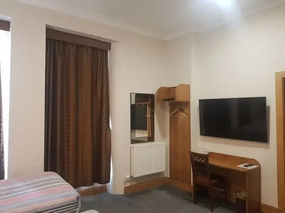 Family Üç Kişilik Oda