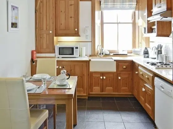Kır Evi, 2 Yatak Odası, Deniz Manzaralı, Denize Bakan (Lighthouse Cottage 4)