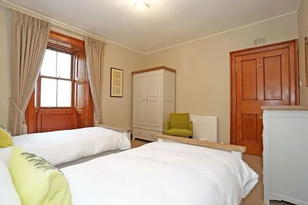 Kır Evi, 3 Yatak Odası, Deniz Manzaralı, Denize Bakan (Lighthouse Cottage 2)