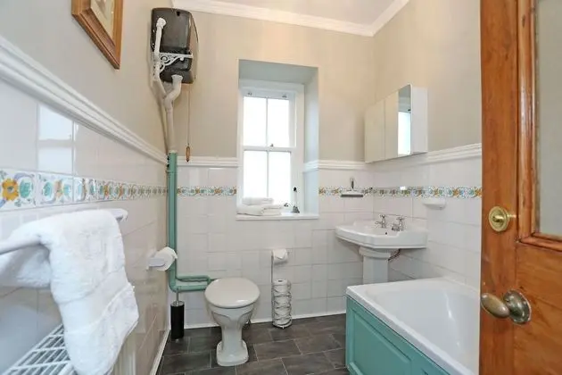 Kır Evi, 3 Yatak Odası, Deniz Manzaralı, Denize Bakan (Lighthouse Cottage 2)