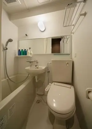 Tek Büyük Yataklı Oda (With a Bathtub)