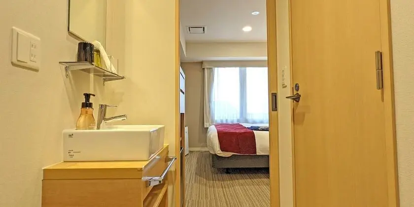 Tek Büyük Yataklı Oda, Sigara İçilmez