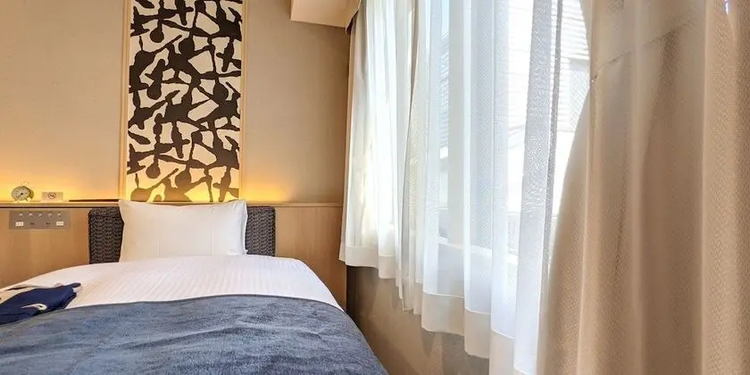 Tek Kişilik Oda, Sigara İçilmez