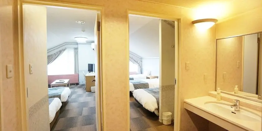 Dört Kişilik Oda, Özel Banyo