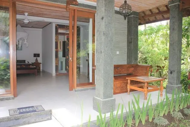 Deluxe Tek Büyük Yataklı Oda (Garden)