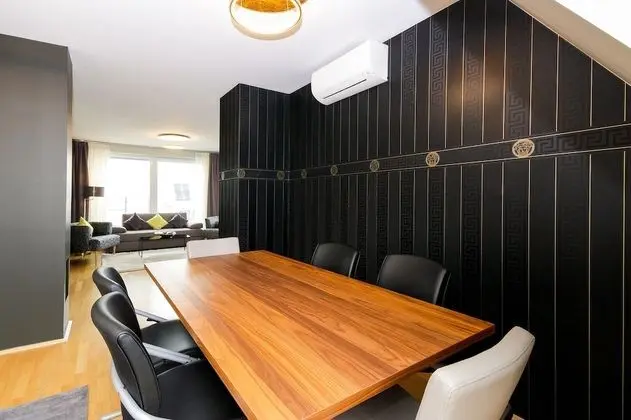 Luxury Süit, Teras