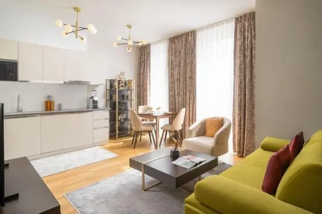 Superior one Bedroom Apartment
