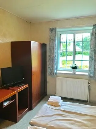 Tek Büyük Yataklı Oda, Ortak Banyo