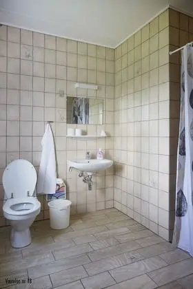 Tek Büyük Yataklı Oda, Ortak Banyo