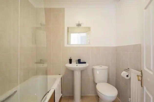Ev, Özel Banyo, Kanal Manzaralı