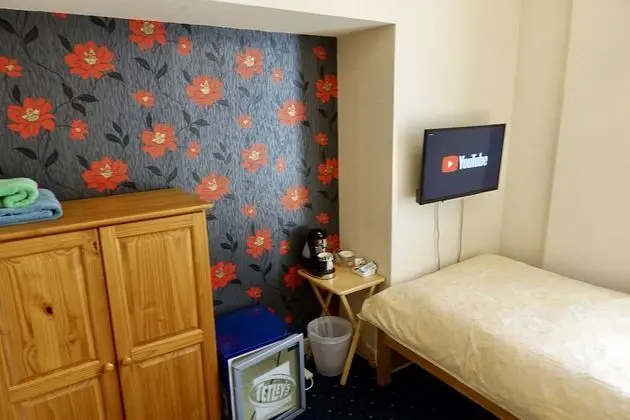 Tek Kişilik Oda, Ortak Banyo
