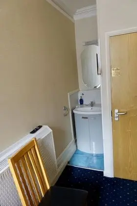 Tek Kişilik Oda, Ortak Banyo