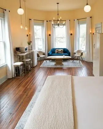Luxury Süit, 1 En Büyük (King) Boy Yatak, Balkon, Şehir Manzaralı (Parlor)