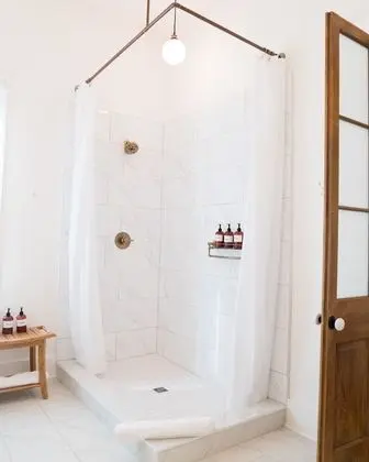 Luxury Süit, 1 En Büyük (King) Boy Yatak, Balkon, Şehir Manzaralı (Parlor)
