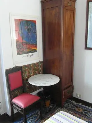 Basic Tek Büyük Yataklı Oda, 1 Yatak Odası (with External Bathroom)