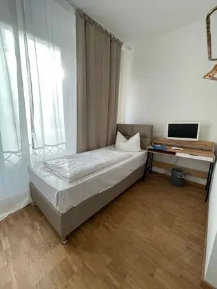 Basic Oda, 1 Çift Kişilik Yatak