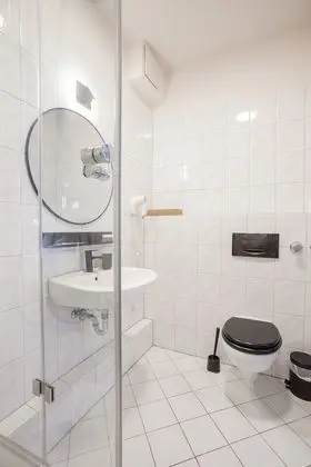 Basic Oda, 1 Çift Kişilik Yatak