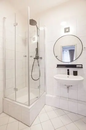 Basic Oda, 1 Çift Kişilik Yatak