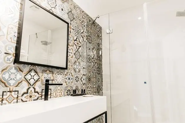 Deluxe Tek Büyük veya İki Ayrı Yataklı Oda (1)