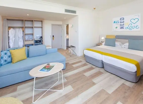 Double Deluxe (Adults Only +18 years)
