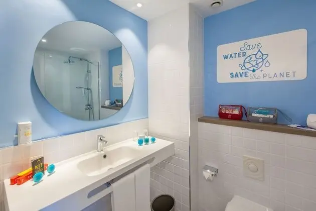Double Deluxe (Adults Only +18 years)