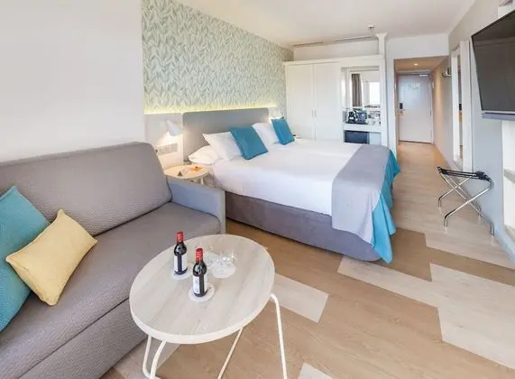 Double Deluxe View (Adults Only +18 years)