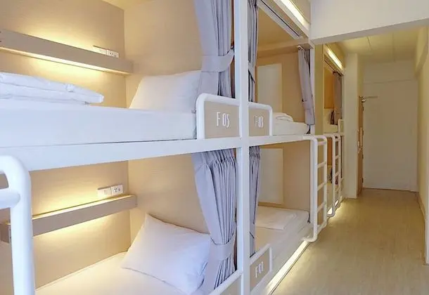 6-Bed Mixed Dormitory