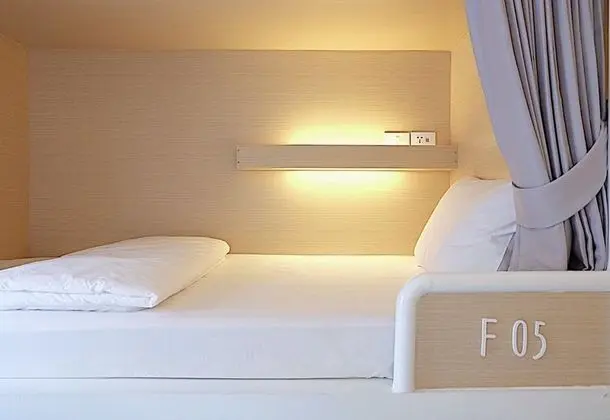 6-Bed Mixed Dormitory