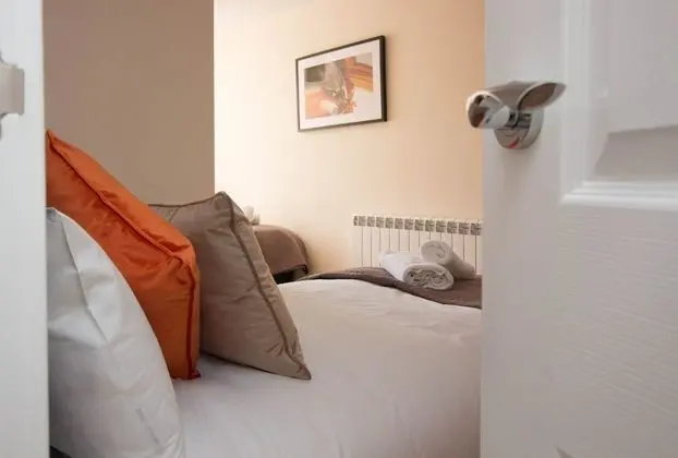 Apart Daire, Birden Çok Yatak (Apartment 2)
