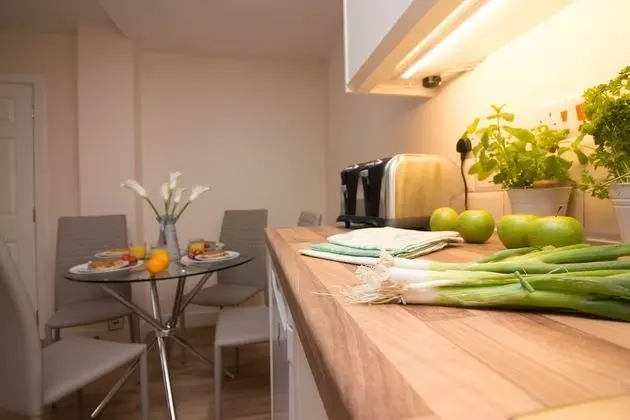 Apart Daire, Birden Çok Yatak (Apartment 2)