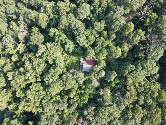 Ev, Birden Çok Yatak (Above Sleepy Hollow - A Hidden Getawa)
