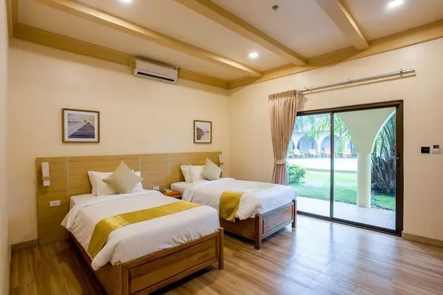 1 Çift Kişilik Veya 2 Tek Kişilik Yatak Deluxe Pool View