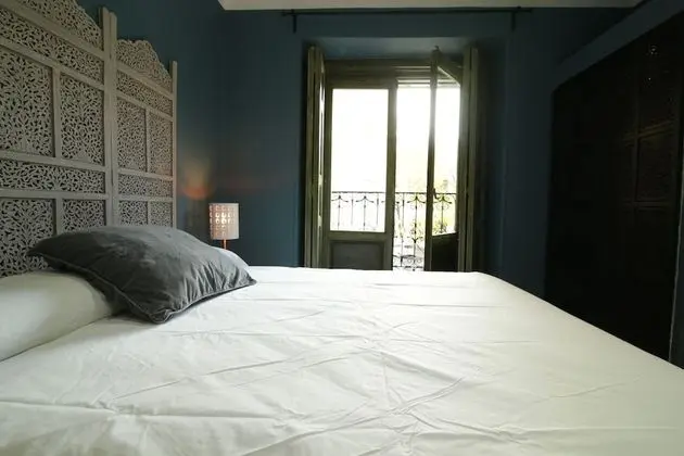 Tek Büyük Yataklı Oda, Ortak Banyo