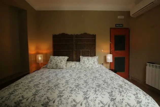 Tek Büyük Yataklı Oda, Ortak Banyo