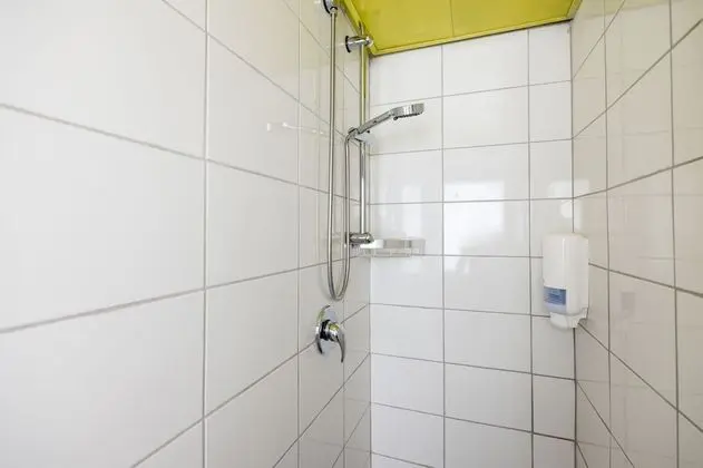 1 Bed in 6 BED Female Dorm