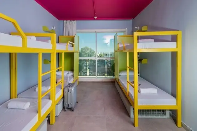 1 Bed in 6 BED Female Dorm