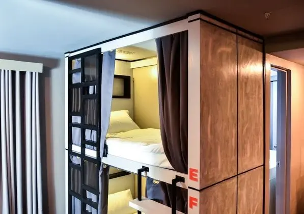 Ortak Ranzalı Oda, Sadece kadınlar için (6 beds)