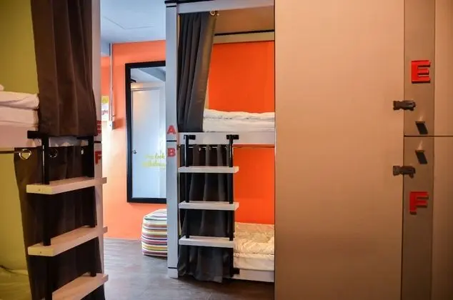 Ortak Ranzalı Oda, Sadece kadınlar için (6 beds)