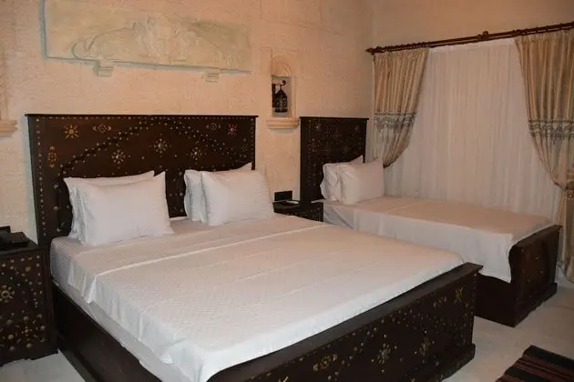 Deluxe Üç Kişilik Oda
