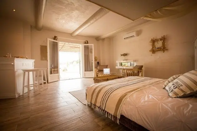 Romantic Süit, Sıcak Su Havuzu (La Paillote)