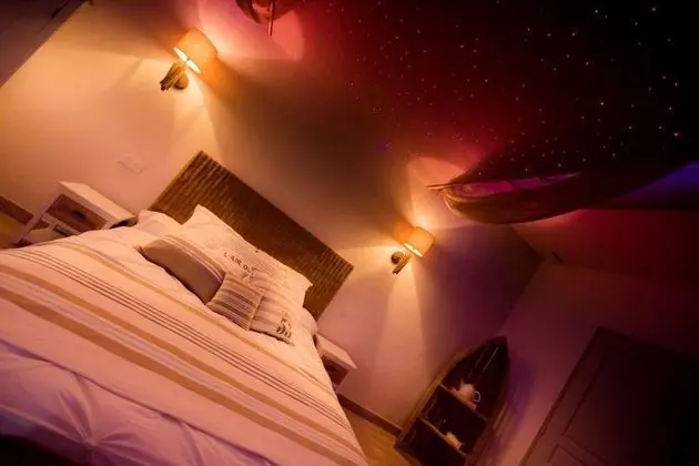 Romantic Süit, Sıcak Su Havuzu (La Paillote)