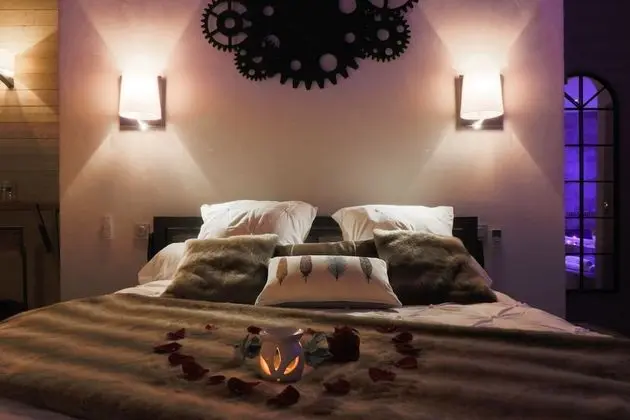 Romantic Süit, Sıcak Su Havuzu (La Vintage)