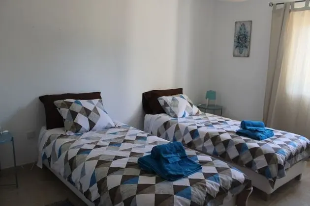 Oda, 2 Tek Kişilik Yatak, Özel Banyo (Barriga)
