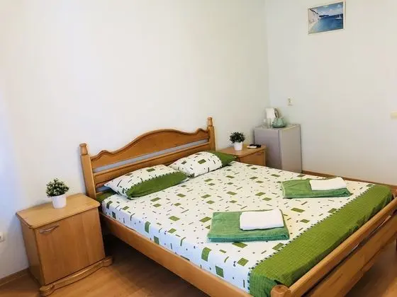 Standard Tek Büyük Yataklı Oda, Bahçe Manzaralı