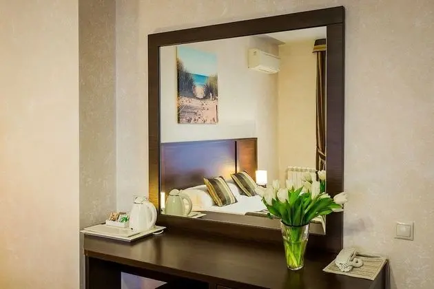 Comfort Tek Büyük veya İki Ayrı Yataklı Oda