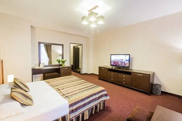 Comfort Tek Büyük veya İki Ayrı Yataklı Oda